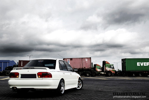 2352631860_3a982ea6fc.jpg