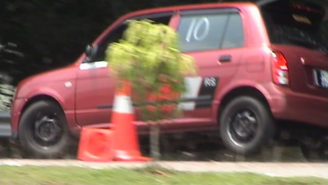 3wheelkelisa.jpg