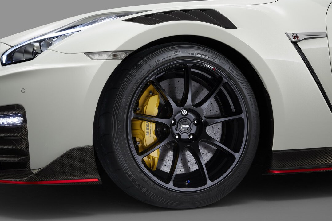 755bac59-2020-nissan-gt-r-39.jpg