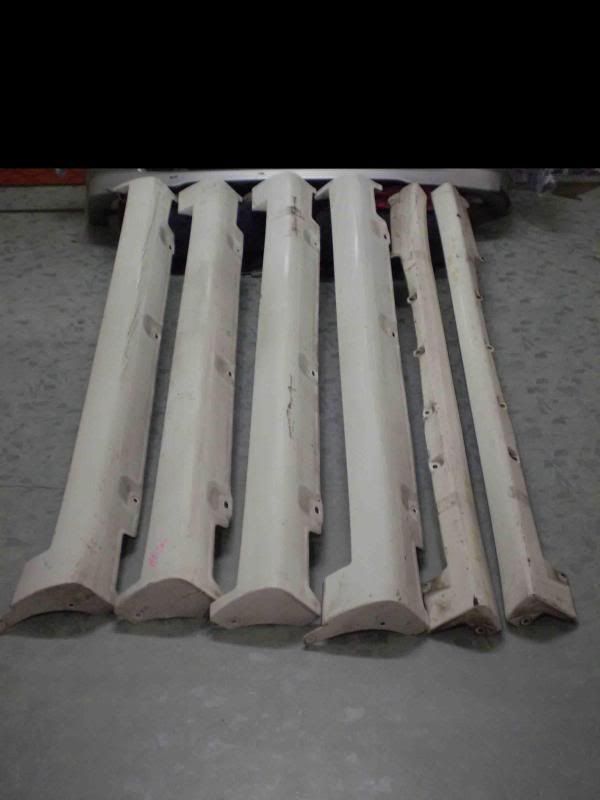 AE100WagonSkirting.jpg