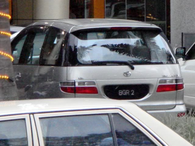 BGR2-ToyotaEstima.jpg