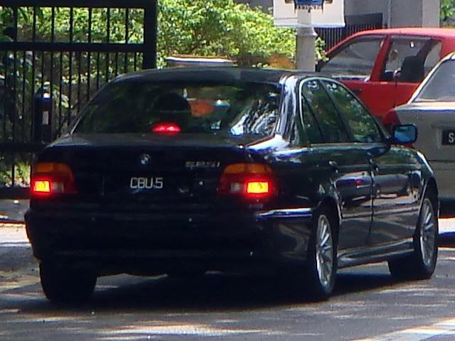 CBU5-BMW525i.jpg