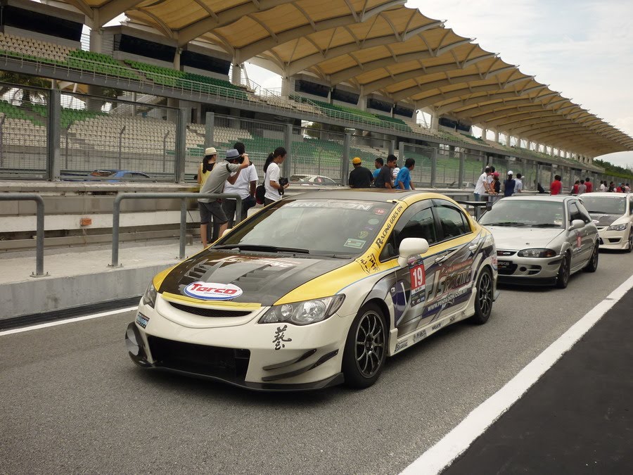 civic0020_resize.jpg