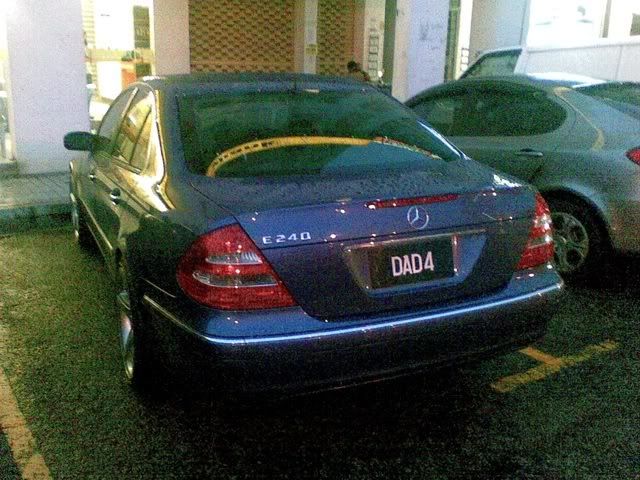 DAD4-MercedesE240.jpg