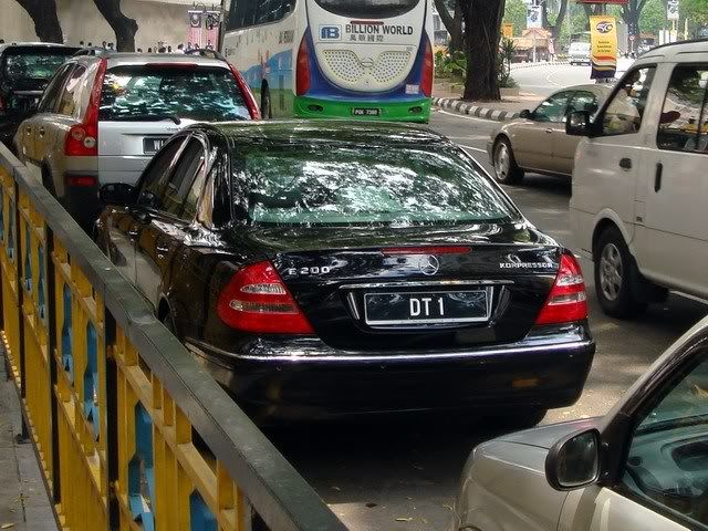DT1-MercedesE200.jpg