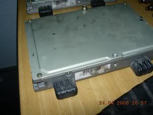 ek4ecu.jpg