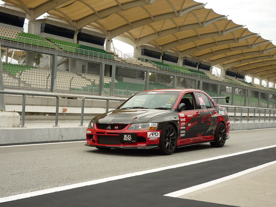 evo0102_resize.jpg