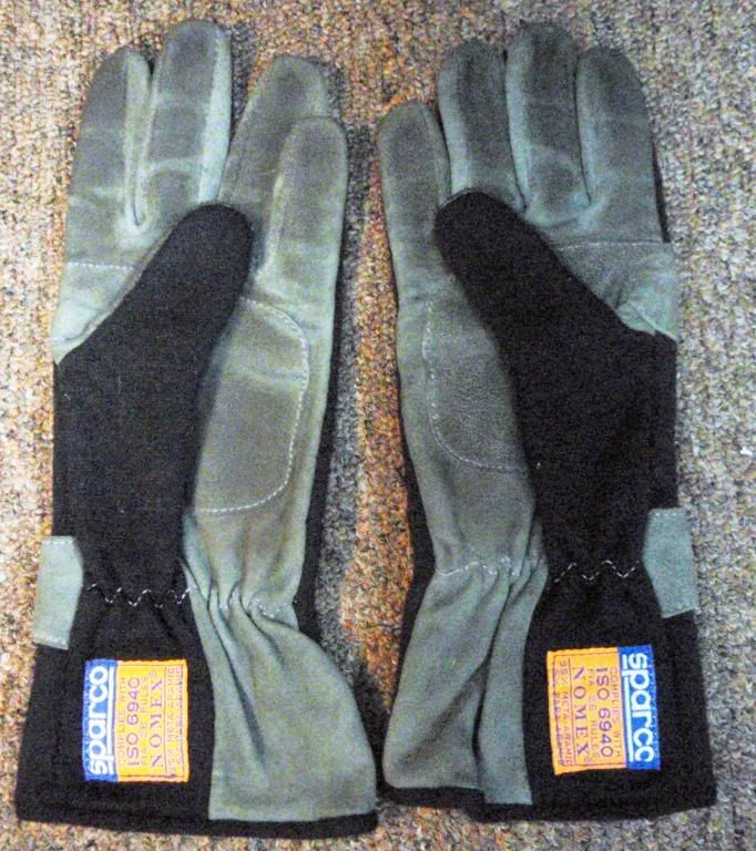 Glovedown.jpg