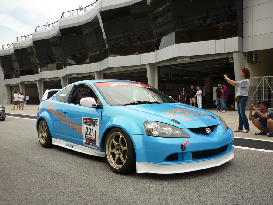 integra028_resize.jpg