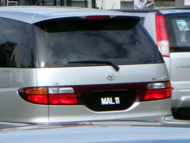 MAL11-ToyotaEstima.jpg