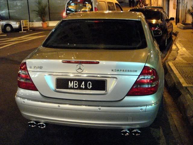 MB4Q-MercedesE200.jpg