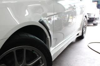 MitLancer400Rsideskirt.jpg