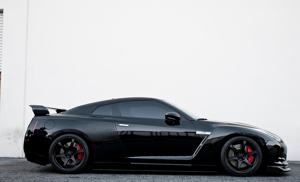 nissangtr.jpg