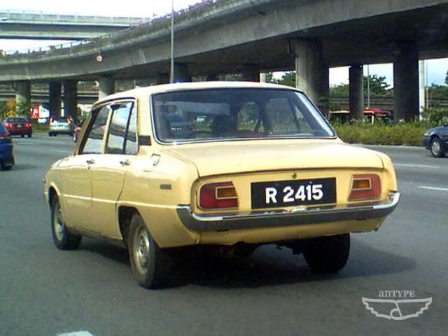 R2415.jpg