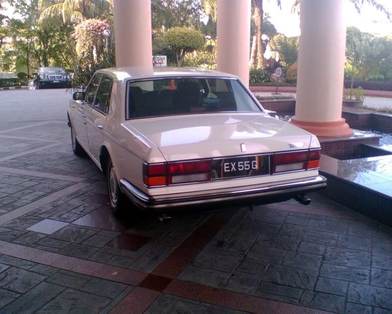 RollsRoyceSilverSpiritIII.jpg