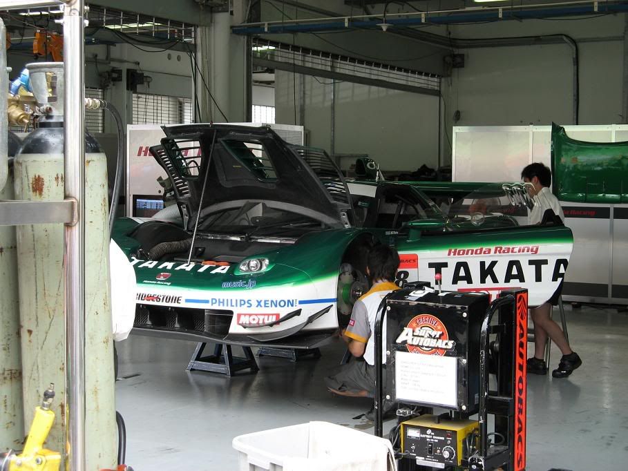 sepangGT041.jpg