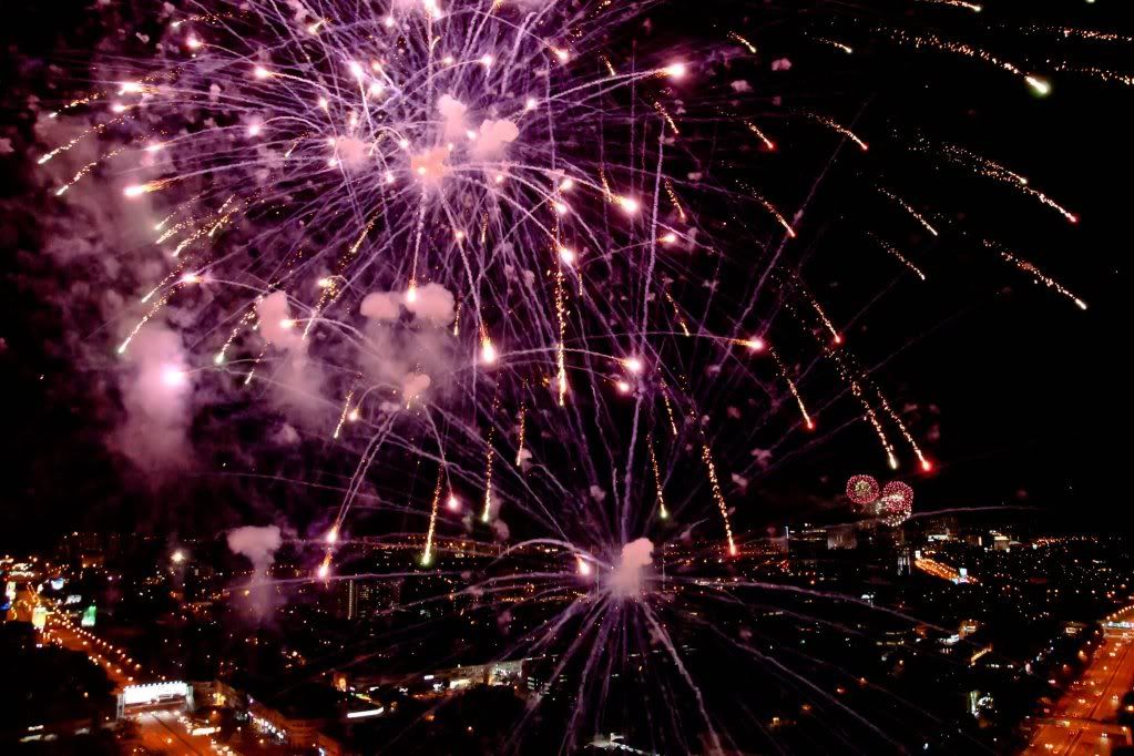 TropicsFirework2.jpg