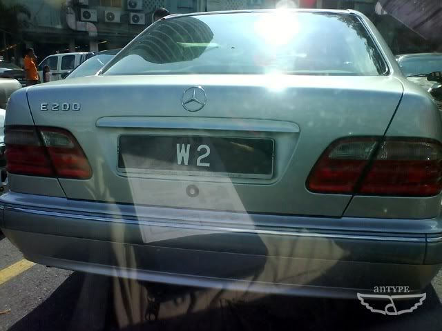 W2-MercedesE200.jpg
