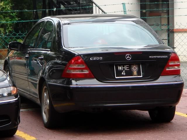 WHE4-MercedesC200.jpg