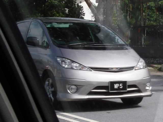 WP5-ToyotaEstima.jpg